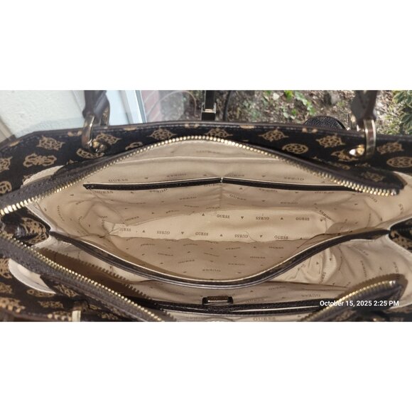 Guess 4G Noelle Tote Monogram Logo Charm Designer Handbag 14x9.5x10.3 - Picture 7 of 10
